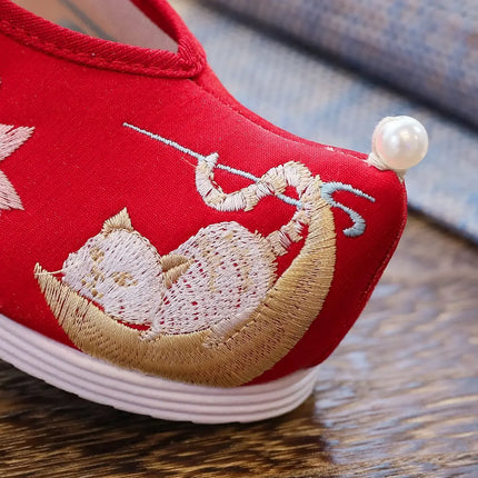 Chasing Moon Hot Sale Of The Season New Style Ming Dynasty Hanfu Shoes National Style Upturned Head Cotton Shoes Ancient Wedding