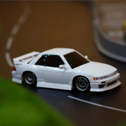 BMRX-FLD mini 1:28 rear-wheel drive drift car RC remote control model car license compatible with Beijing Business AE86 frame FR