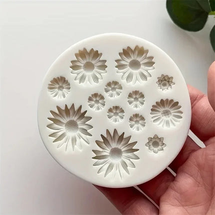 Mini Daisy Flower Silicone Mold DIY Decoration Cake Tools Chocolate 3D Mould Tools Wedding Birthday Decor Pastry Baking Mould