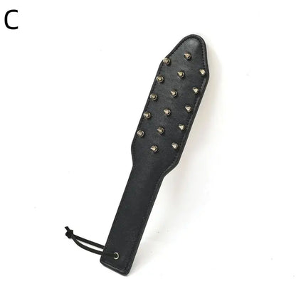 New 1Pc Queen Training Adult Games Sex Toys Husband Whip Toys Leather Rivet Clap Hand Flirting Spanking Alternatives