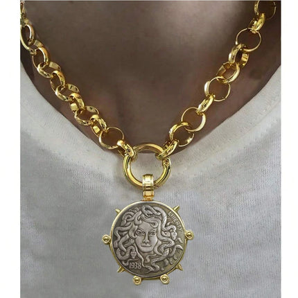 Hyperbole Gothic Cuban Chunky Necklace Women Queen Coin Holy Dollar Pendant Necklace Statement Hip hop Jewelry