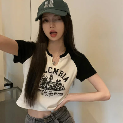 2023 New Summer Women's T-shirt American Style Vintage Design Sensibility Cropped Student Top Trendy V-neck Short Sleeves