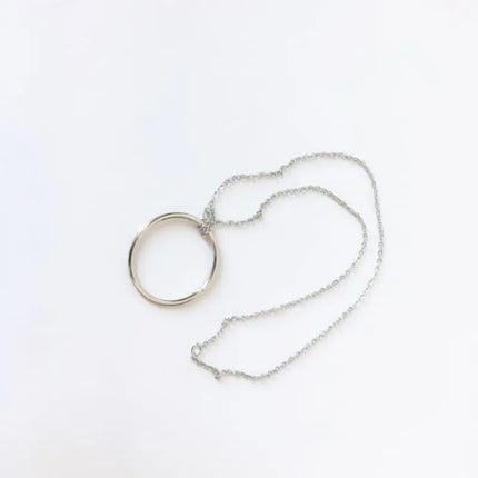 5PCS Ring and Chain Magic Tricks Street Close Up Illusion Props Alloy Knot Ring on Chain Magic Hoops Game Show Play Gifts Toy