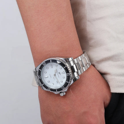 Men's Quartz Sports Watch - Stainless Steel Strap with Date Display for Casual Daily Wear, Fashionable Business Elegant Design