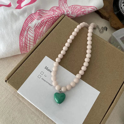 New Trend Vintage Resin Acrylic Pink Love Heart Green Beaded Necklace for Women Aesthetic Jewelry Fashion Neck Accessories