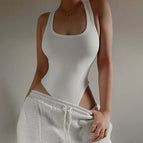 WHITE / M