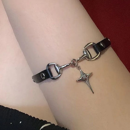 Gothic Cross Star Pendant Choker Nelace for Women Fashion Spicy Girl Punk Chain Y2K Vintage Leather Collar Chain Choker Necklace
