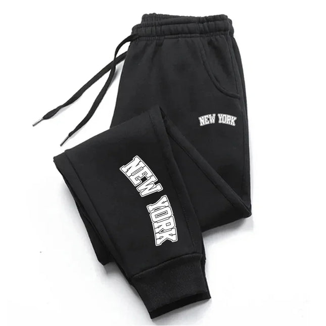 Trendy men's casual sports pants are very suitable for outdoor activities and daily wear and are highly practical men's clothing