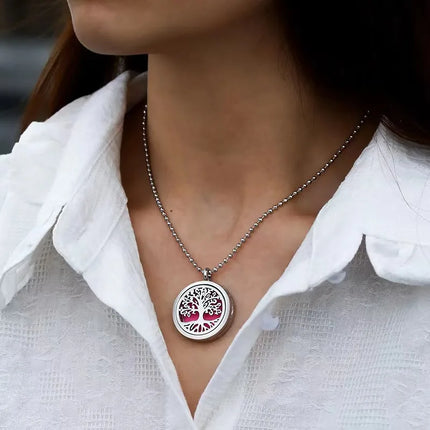 High Quality Patterns Tree of Life Aromatherapy Diffuser Pendant Perfume Locket Women Essential Oil Necklace Jewelry Wholesale