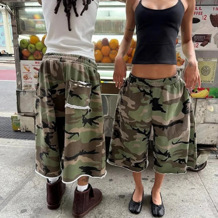 Y2K American Camo Shorts Camouflage Pattern Rough Edge Tassel Sweatshorts New Summer High Street Streetwear Unisex Baggy Shorts