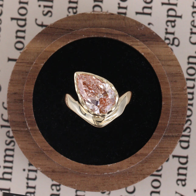 14K/18K Yellow Gold Pear Bezel Diamond Ring Organic Wave Band Lab Created Pink Diamond Engagement Ring Minimalist Fine Jewelry