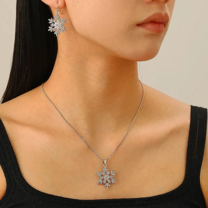 2-Piece Set of Fashion Diamond Studded Snowflake Pendant Earrings, Elegant Women's Christmas Trendy Snowflake Pendant Necklace