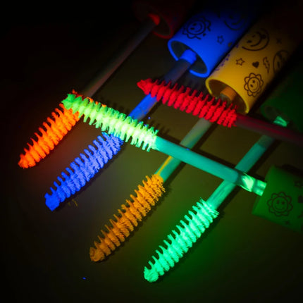 Colorful UV Mascara,Long-lasting Neon Mascara Curling Mascara Glow-in-the-Dark Eyelash Eye Makeup Club Parties Makeup Cosmetics