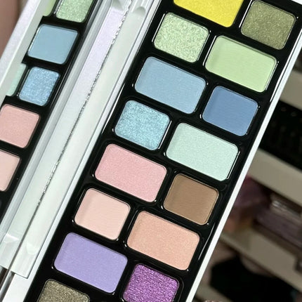 Qianyan Cheeryep 16 Color Eyeshadow Palette Glitter Chameleon Matte Pearlescent Flash Plate Cowherd Sequins