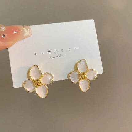 Fashion Lmitation Pearl Crystal Bow Stud Earring For Women Girl Fashion Cute Loreanearrings Party Trending Jewelry Wholesale