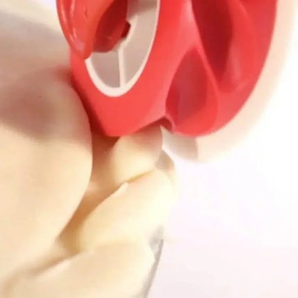 Multi-functional manual pie crust and dough cutter, perfect edge of pastry wheel, ideal kitchen gadget for baking enthusiasts