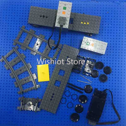 Technical Parts Train Motor 88002 MOC Pack Power Functions Battery Box Tracks Top Base Plate for Legoeds EV3 91994 74784 2871