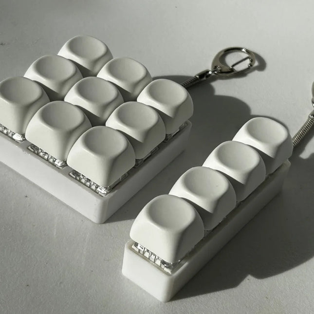 Relaxing DIY Keyboard Fidget Keychain Keycap Keys Button Finger Keyboard Cap 4/9 Keys Relief Stress Clicker Toy Adult