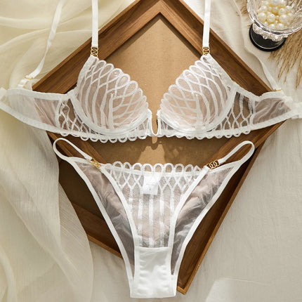 French Style Sexy Embroidered Transparent Underwear Set V-Neck Design Anti-Sagging Breathable Bra And Panties Ensemble