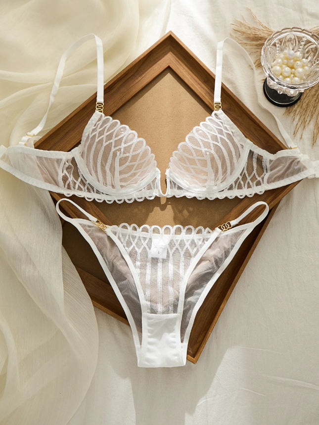 French Style Sexy Embroidered Transparent Underwear Set V-Neck Design Anti-Sagging Breathable Bra And Panties Set