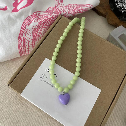 New Trend Vintage Resin Acrylic Pink Love Heart Green Beaded Necklace for Women Aesthetic Jewelry Fashion Neck Accessories