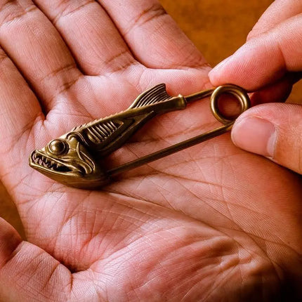 New Model Fish Bone Detachable Keychain Brooch For Car Key Bag High-End Pendant vintage Personalized Gift