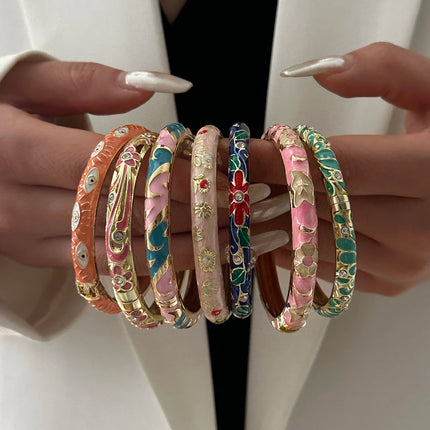 Elegant Enamel Dropped Glaze Flower Texture Bracelet For Women Retro Gold Plated Evil Eye Floral Zircon Bangle Party Jewelry