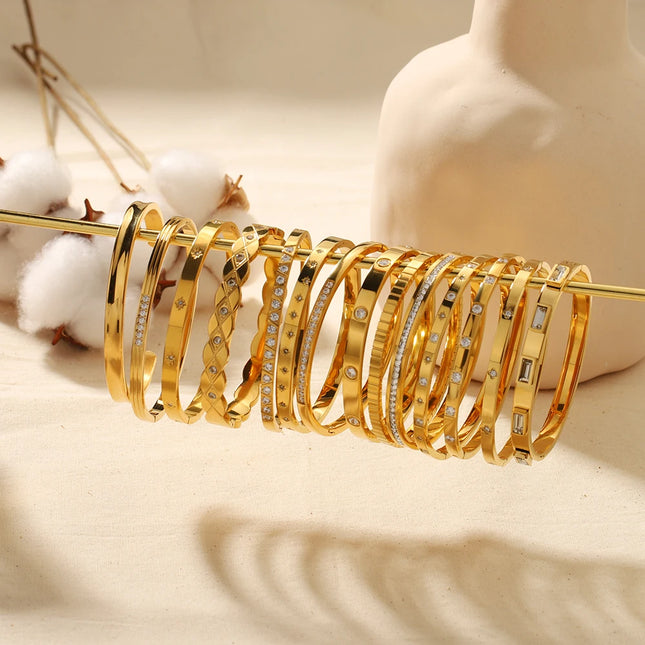 Fashion Minimalist Highlight Luxury 18k Gold Plated Geometric Bangles Tarnish Free Glossy Stainless Steel Bangle For Women Gifts