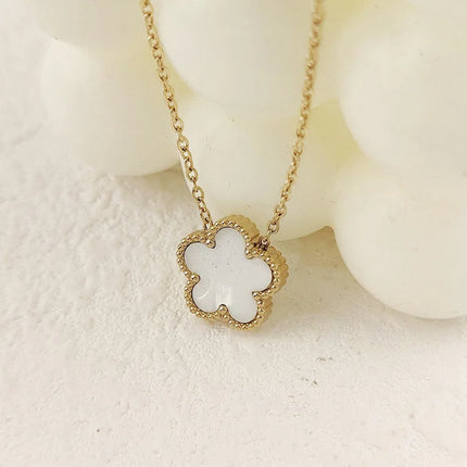 Fashlonable Womens Flve Leaf Flower Gold Plated Pendant Necklace For Women Temperament Llght Luxury Hlgh Quallty Clavicle Chain