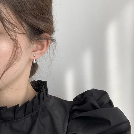 Simple Style Fashion Water Drop Earrings for Women Irregular Geometry Claw Stud Earrings Luxury Korean Female Summer Jewelry