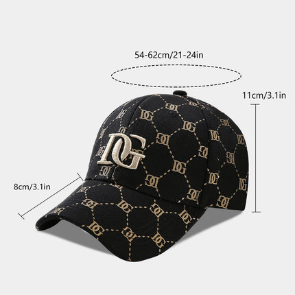 The New Korean Version of the Printed Letter Embroidered Cap, a Trendy All-Match Big-Head Baseball Cap for Men and Women That Makes the Face Look Smaller