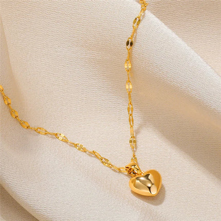 Love Heart Necklace For Women 2025 New Trendy Lip Chain Simple Pendant Necklace Jewelry Gift