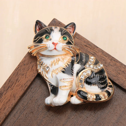 Cute and Exquisite Cartoon Cat Animal Design Brooches for Men and Women, Jewelry, Fashion Accessories, and Couple's Party Gifts