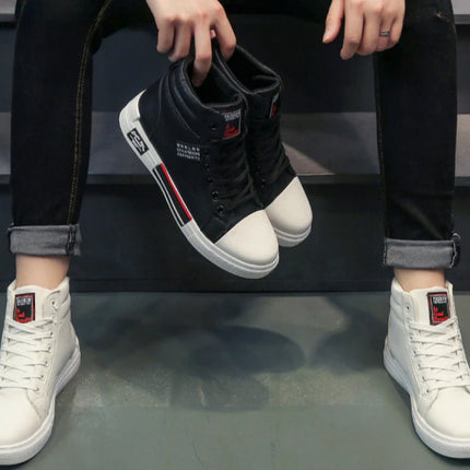 2025 new Breathable Soft Sole Men's Casual Sports Shoes Korean Fashion Student Jogging Shoes Youth Board Shoes