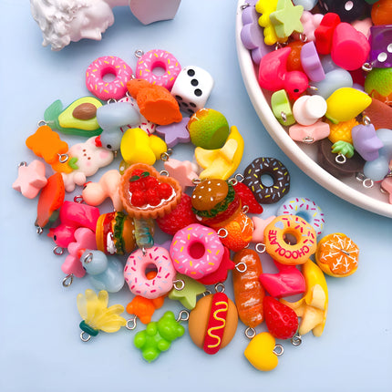Random Assortment of Cartoon Charms: 10/20/30pcs Resin Pendants (Approx. 20mm), Resin Accessories for Kids' Handmade Jewelry.
