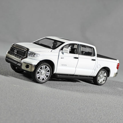 1:32 Toyota Tundra Pickup Truck Off Road Alloy Diecast Model Hight Simulation Sond & Light Toy Gift For Friends Desktop Ornament