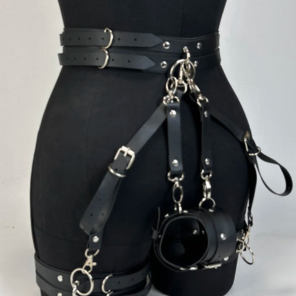 Women Sexy Leather Thigh Garter Belt Lingerie Leg Straps Bdsm Bondage Women Handcuffs Fetish Clothing Festival Rave Accessory