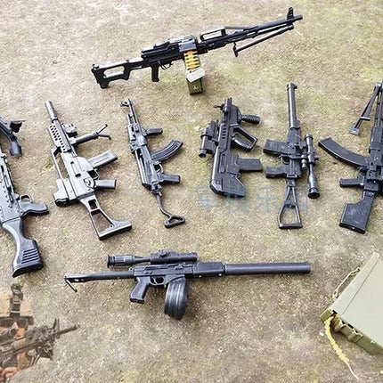 1/6 AK47 G36  TAVOR Assault Rifle Light Machine Gun PKP M240 RPK74 Plastic Assemble Model Kit Soldier Weapon Boy Toys