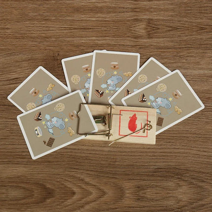 Mouse Traps Find Cards Prediction Close Up Street Magic Tricks Prophecy Seach Playing Cards Magic Props Illusion Mentalism
