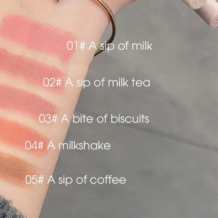 Light sweet and soft fog lipliner outlines the lip shape, lasting, not easy to fade, not take off makeup, nude pink lip liner