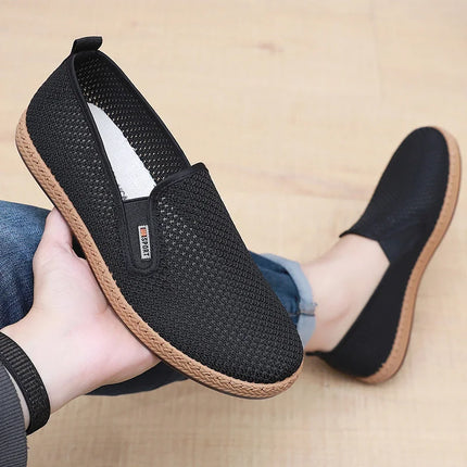 2025 Summer Men's Mesh Shoes Hollow Breathable Lightweight Men's Fabric Shoes Soft-soled Anti-slip Men's Shoes