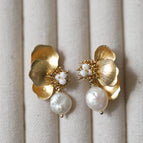 Q09 earring