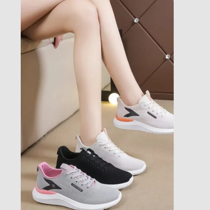 Lightweight and breathable running shoes for ladies, suitable for spring and autumn seasons. Multi-functional casual sports shoe