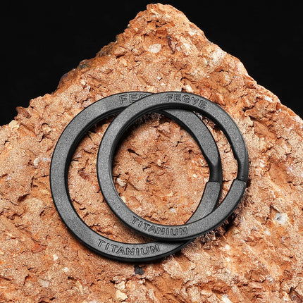 Black Titanium Keyring Car Men Flat Key Chain Rings Holder Lightweight EDC ARC Keychain Buckle for Accessories Gadgets Wholesale