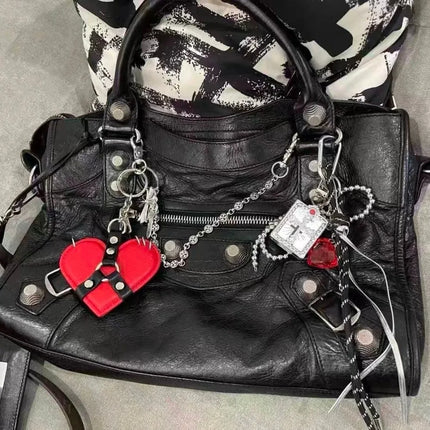 Fashion Y2K Rivet Heart Bag Charm Punk Gothic Leather Heart Keychain Black Red Bag Pendant Bag Hanging
