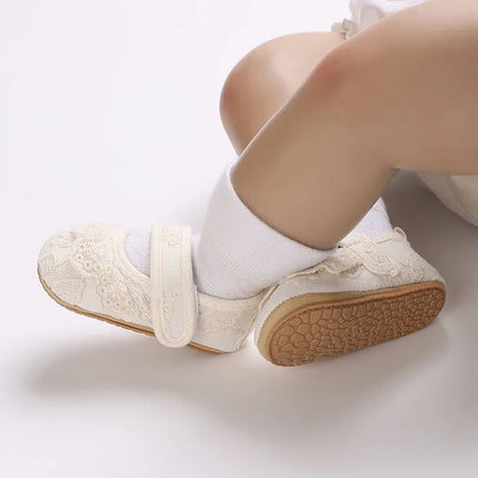 Cute White Lace Baby Girl Princess shoes  Baby Moccasins Moccs Shoes Bow Fringe Rubber Soled Non-slip Footwear Crib Shoes