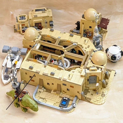 Cheapest The City Mos Eisley Cantina Bricks Building Blocks 3187pcs Space War Spaceport Model Birthday Gifts for Teenage Toys