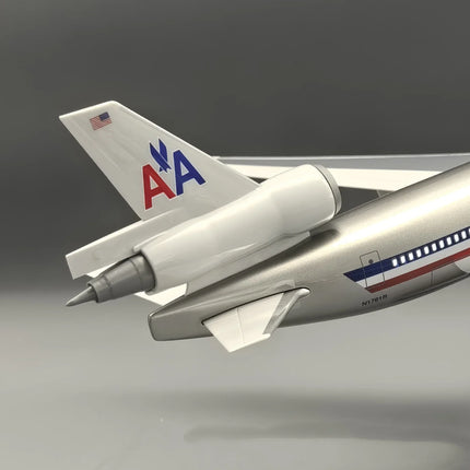 1:130 Scale plane model American MD-11 Toy planes 47cm resin Airplanes Model Kit With Lights And Wooden Base Collected Gift