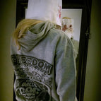 gray / M