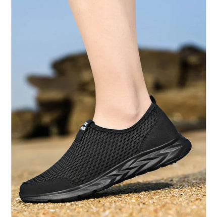 2025 New Shoes Men Loafers Light Walking Breathable Summer Comfortable Casual Shoes Men Sneakers Zapatillas Hombre Plus